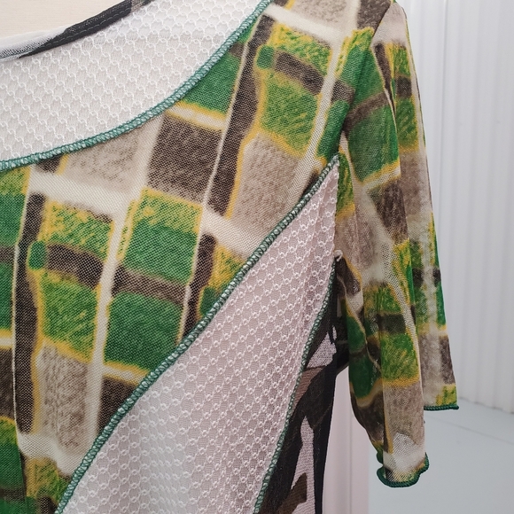 Creation | Green  & white tunic Blouse - Picture 6 of 8